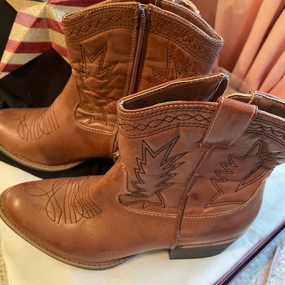 Coconuts by Matisse Brown Heeled Boots - Picture 2 of 9